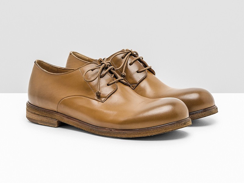 Lace-up dress shoes