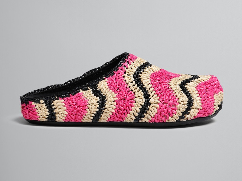 Summer 23/24 Previews. Exclusive multicolored crochet raffia for new MARNI models
