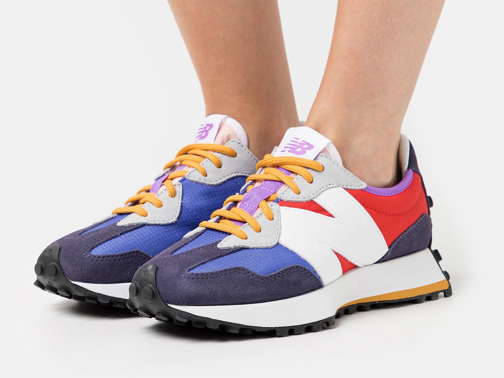 What changed the NEW BALANCE 327 to be the best selling model?