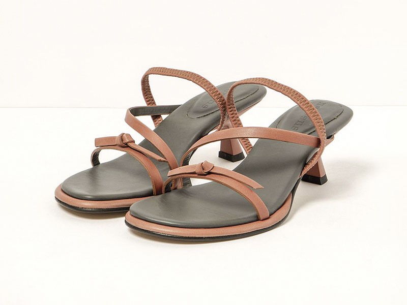 SANDALIAS ALTAS MUJER CALZADO TENDENCIA PRIMAVERA VERNAO 2026 2027 SERMA167s3167_cristal_teja_d_c8b3.jpg Sandalias altas equilibran tiras finas, color y volumen