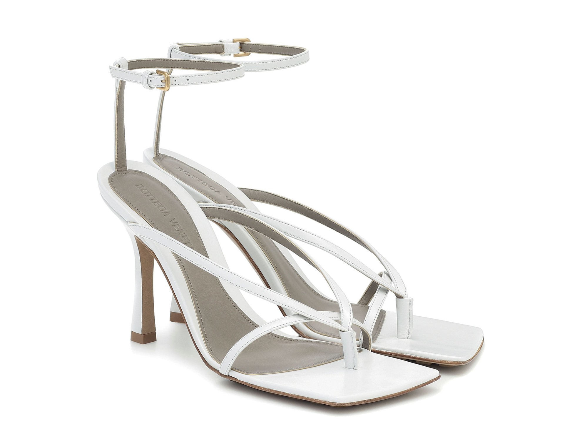 OJOTAS SANDALIAS CHANCLAS ALTAS: Libertad y elegancia para los pies
