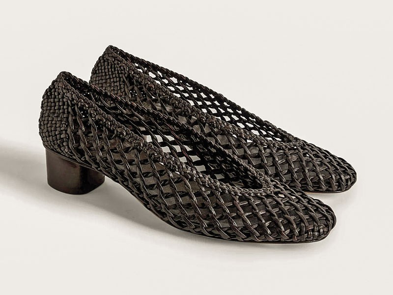 High shoes combine pointed toes, textures and heels