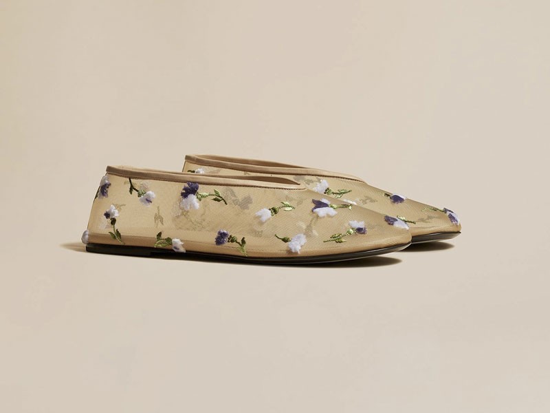 Transparent fabrics: Freshness and suggestiveness for summer footwear